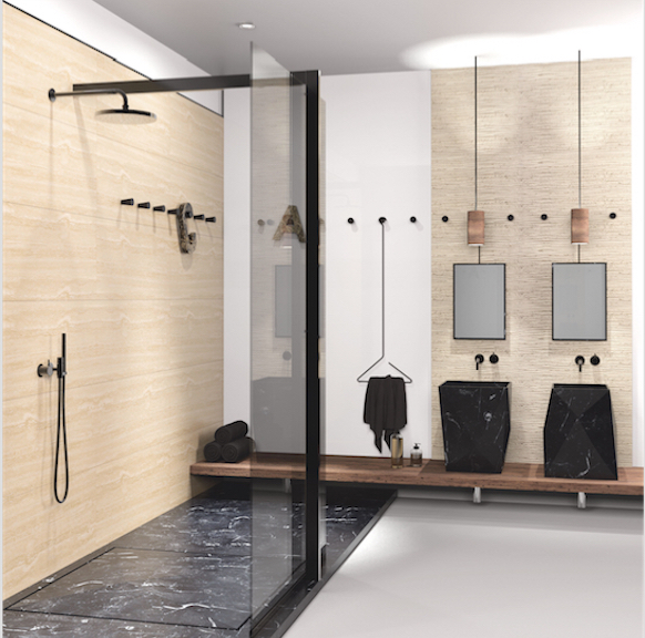 Bad aus Marmor und Keramik