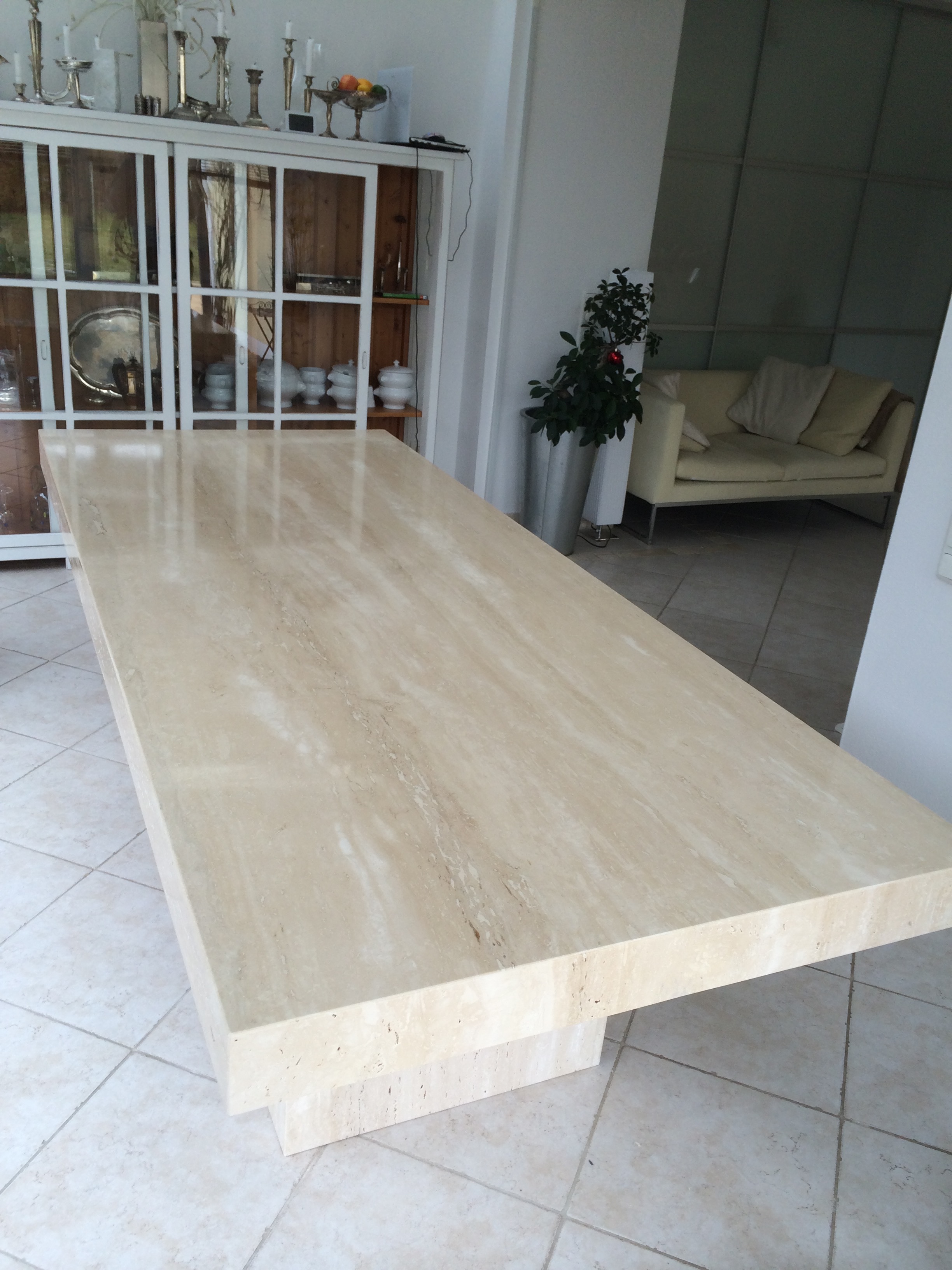 Tischplatten und Tische aus Naturstein