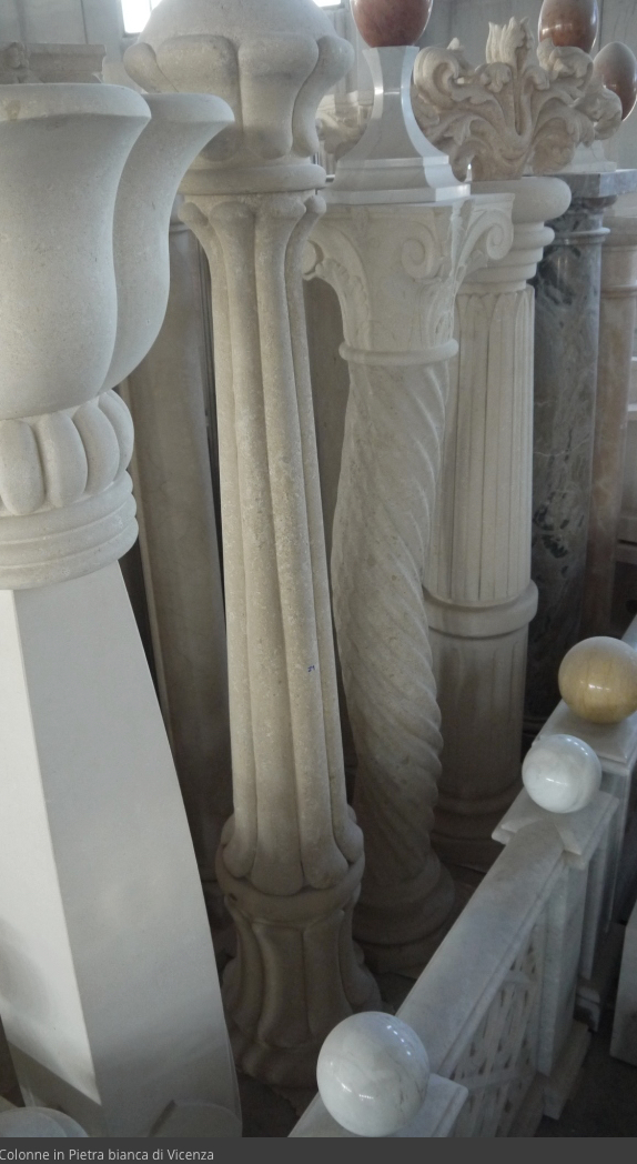 Säulen aus Naturstein