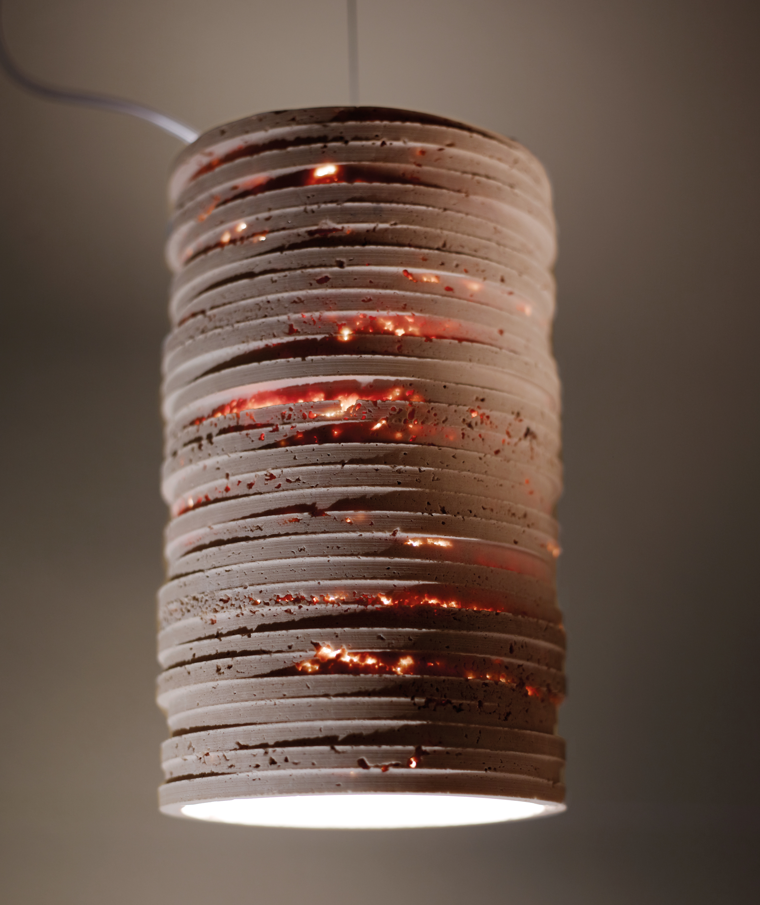 Lampe Strato Klein aus Travertin