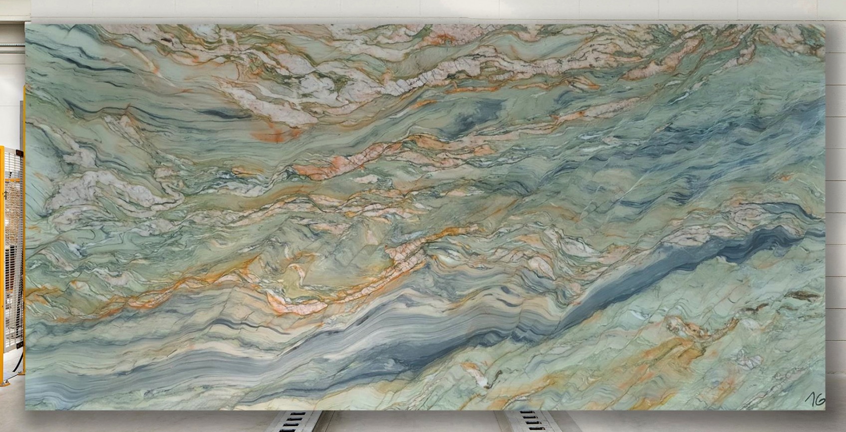 Fusion Explosion Blue