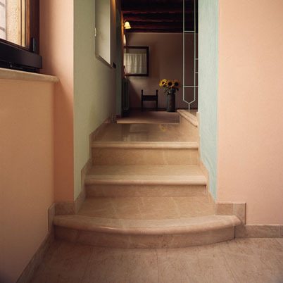 Treppe aus Naturstein