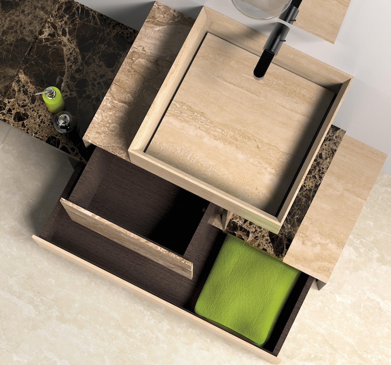 Bad aus Marmor und Keramik