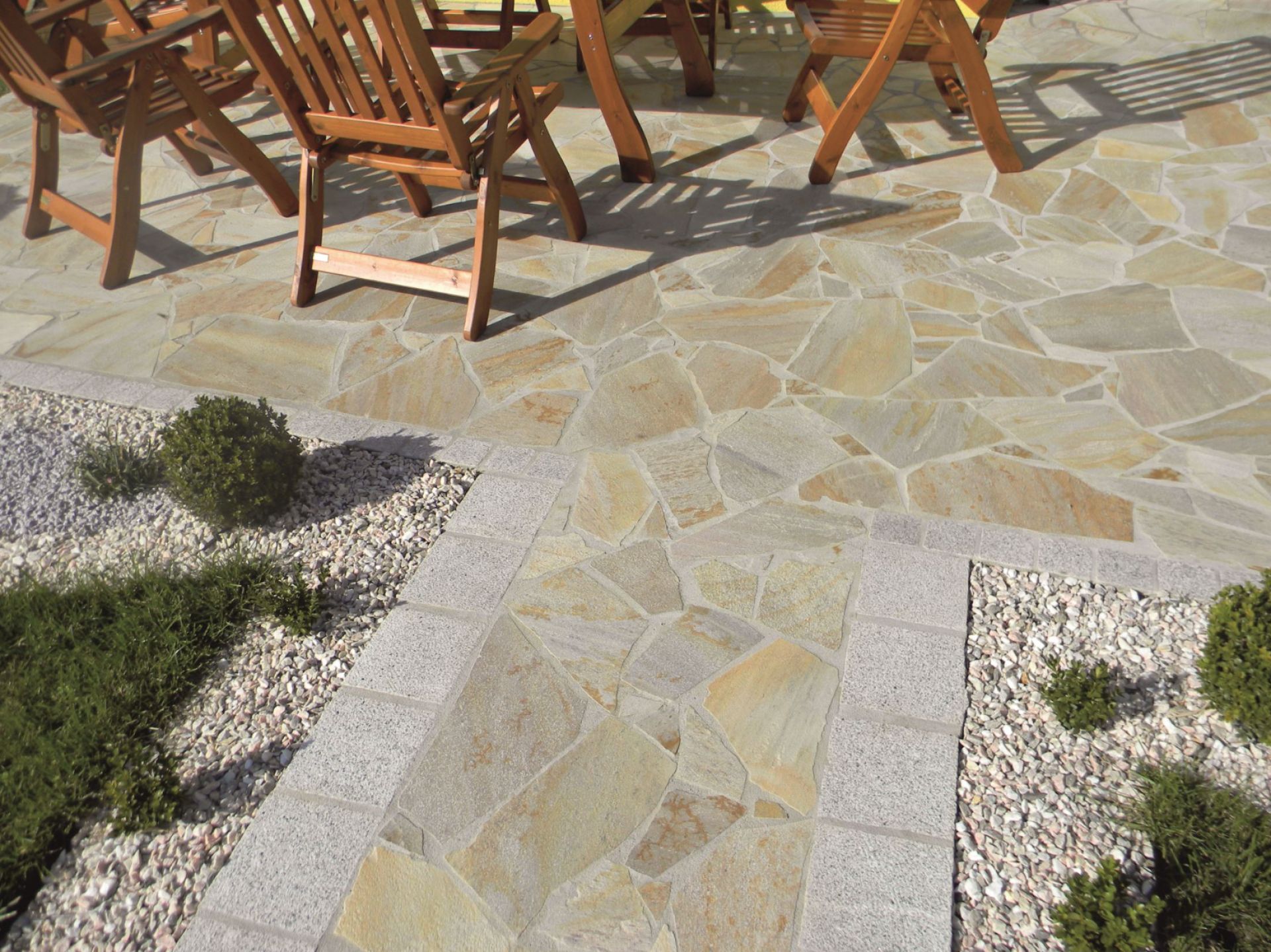 Terrassenplatten aus Quarzit | Natursteinhandel MARMI e GRANITI