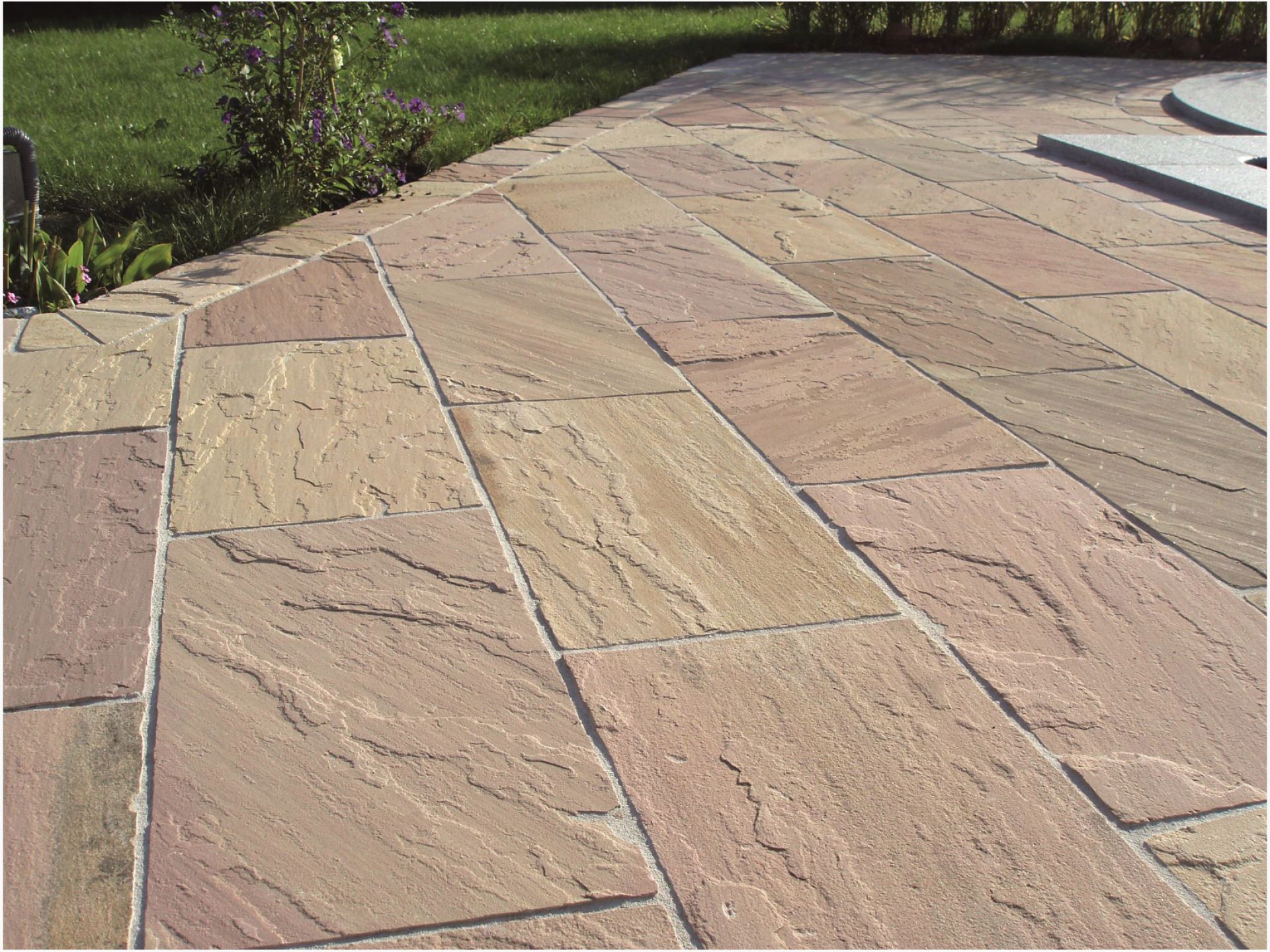 Terrassenplatten aus Sandstein Natursteinhandel MARMI e GRANITI